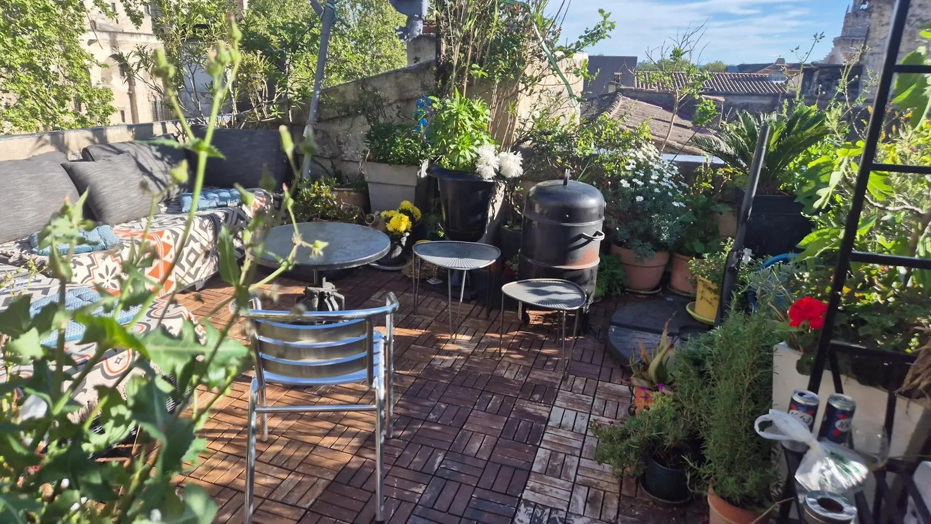 Apartament Un Nid Sur Les Toits Face Au Palais Des Papes Awinion
