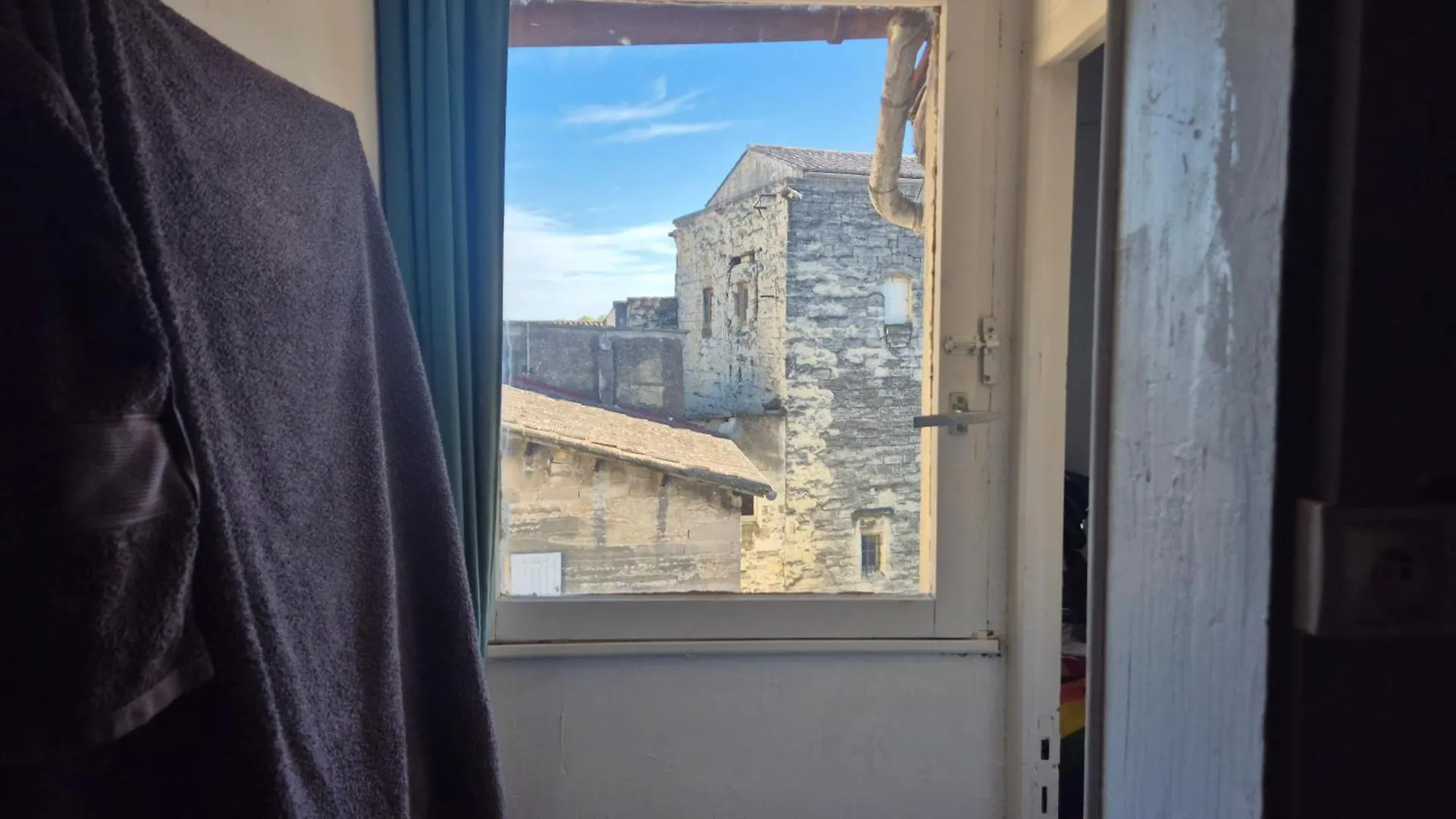 Apartament Un Nid Sur Les Toits Face Au Palais Des Papes Awinion